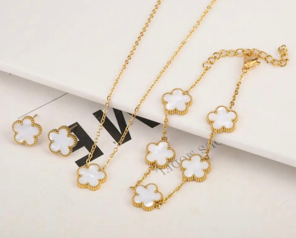 Clover 3 Piece Set